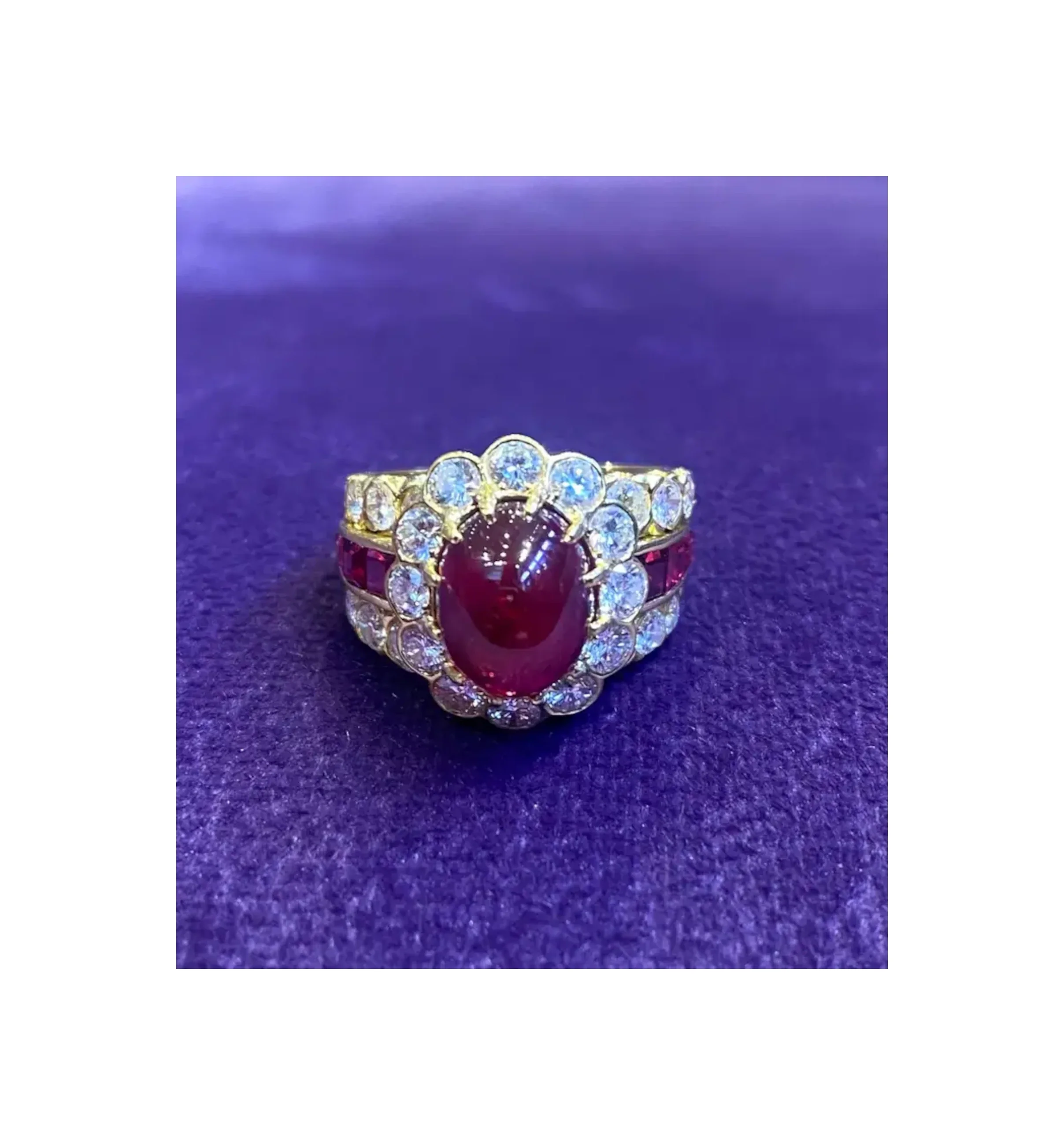 Van Cleef & Arpels Cabochon Ruby & Diamond Ring - Image 4