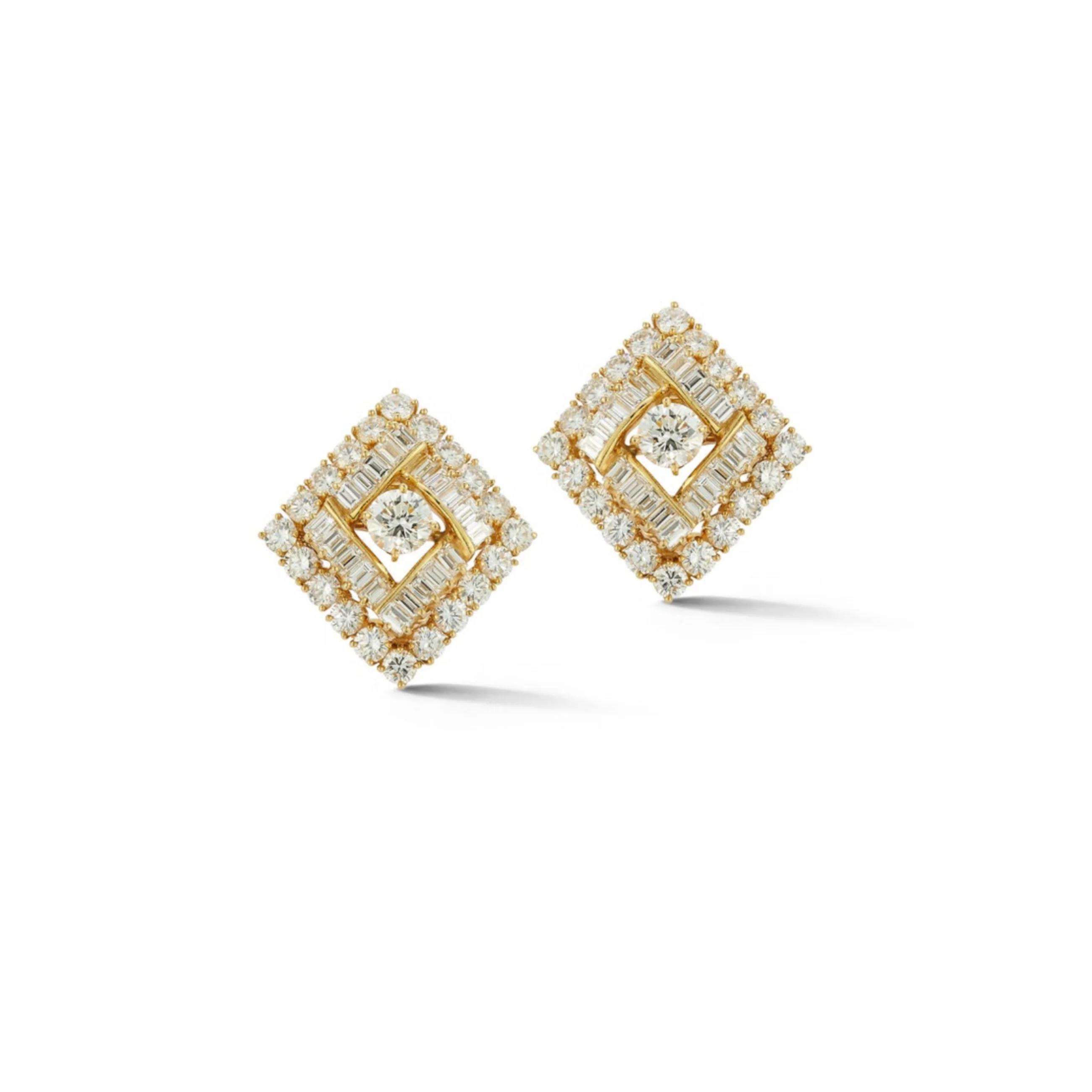 Van Cleef & Arpels Diamond Earrings - Image 2