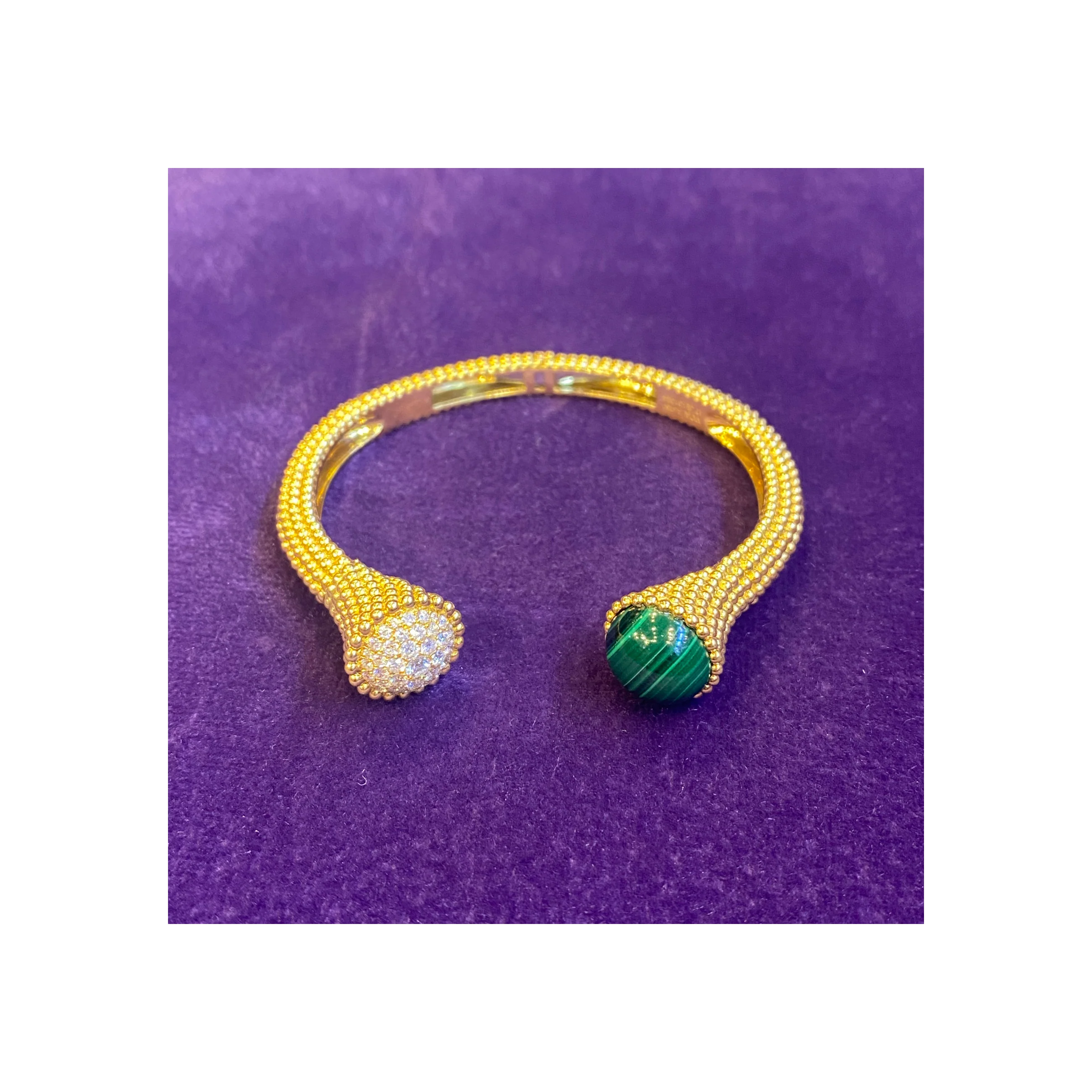 Van Cleef & Arpels Malachite & Diamond Perlee Couleurs Bracelet - Image 9