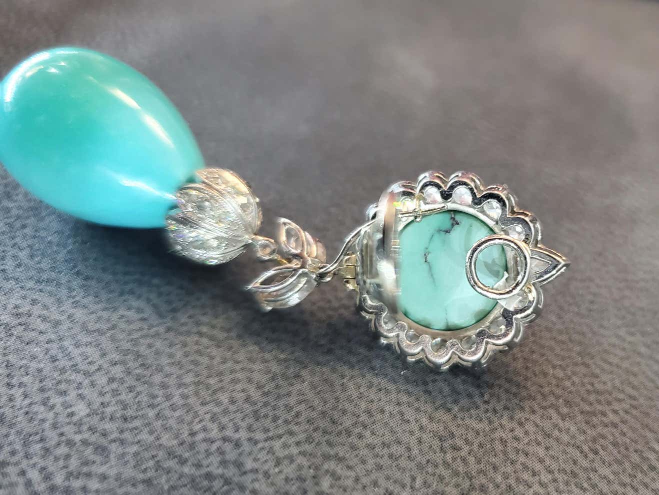 Iconic Van Cleef & Arpels Turquoise & Diamond 'Day and Night' Earrings - Image 10
