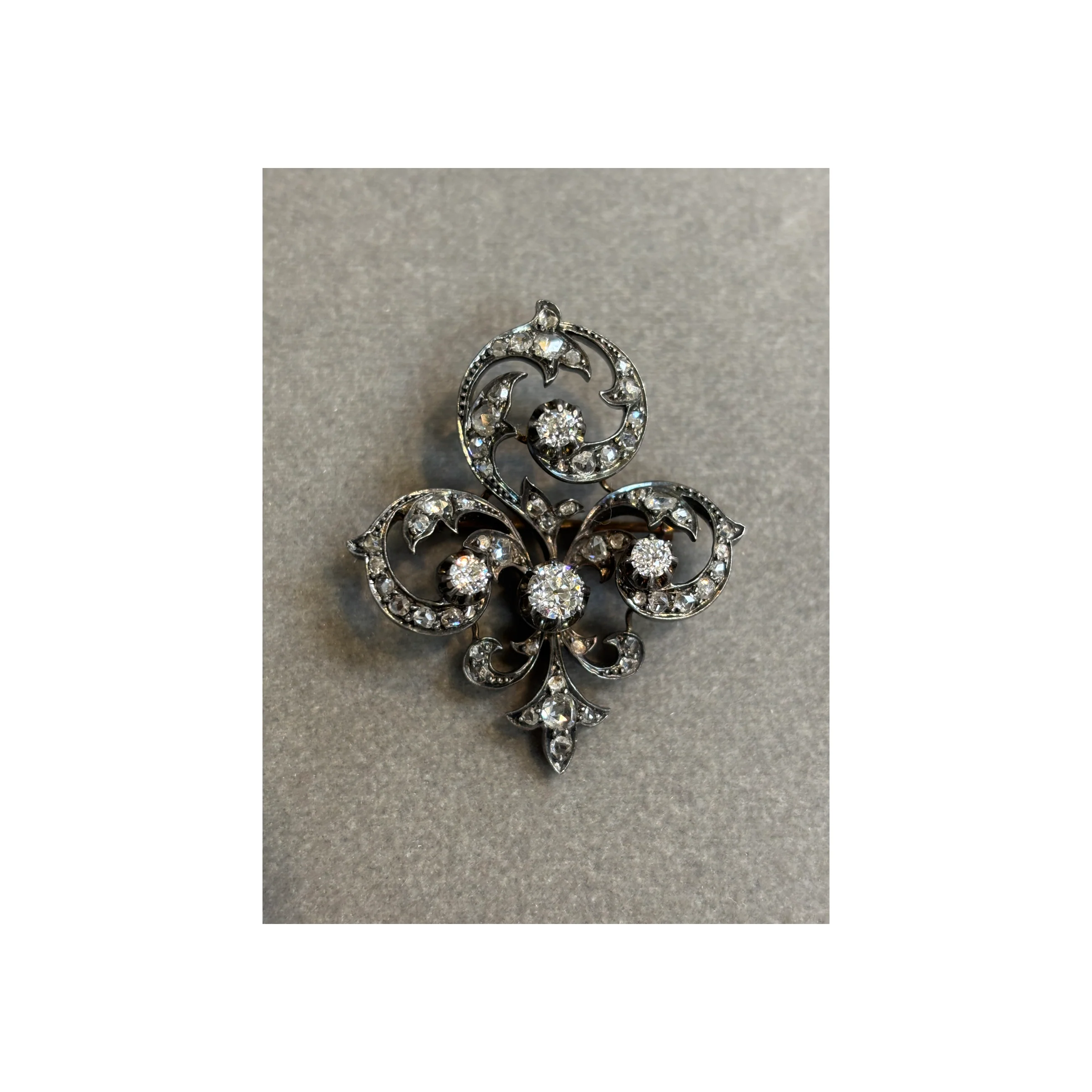 Victorian Fleur De Lis Brooch - Image 5