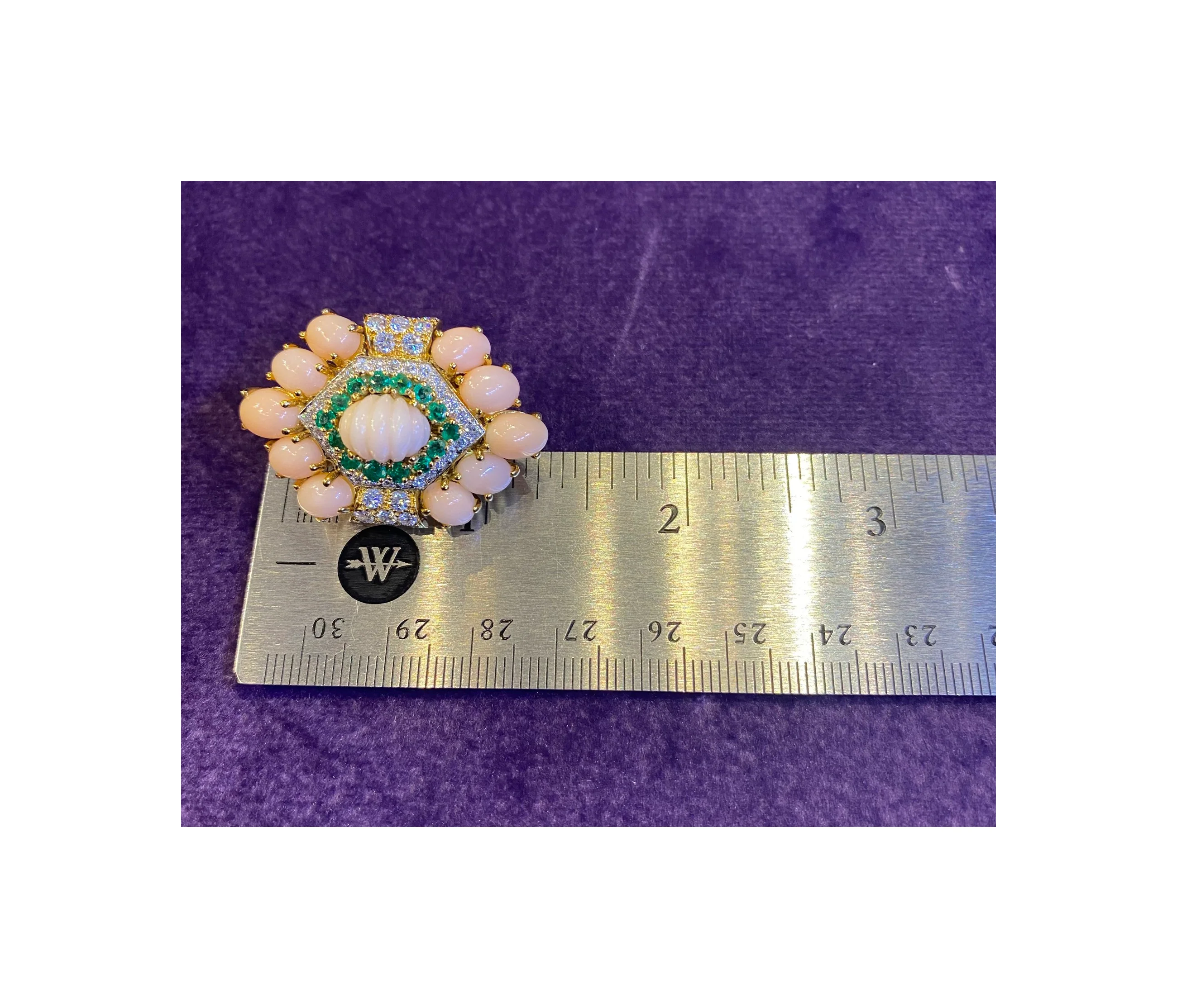 David Webb Angel Skin Coral and Emerald Earrings and Ring Set - Image 10