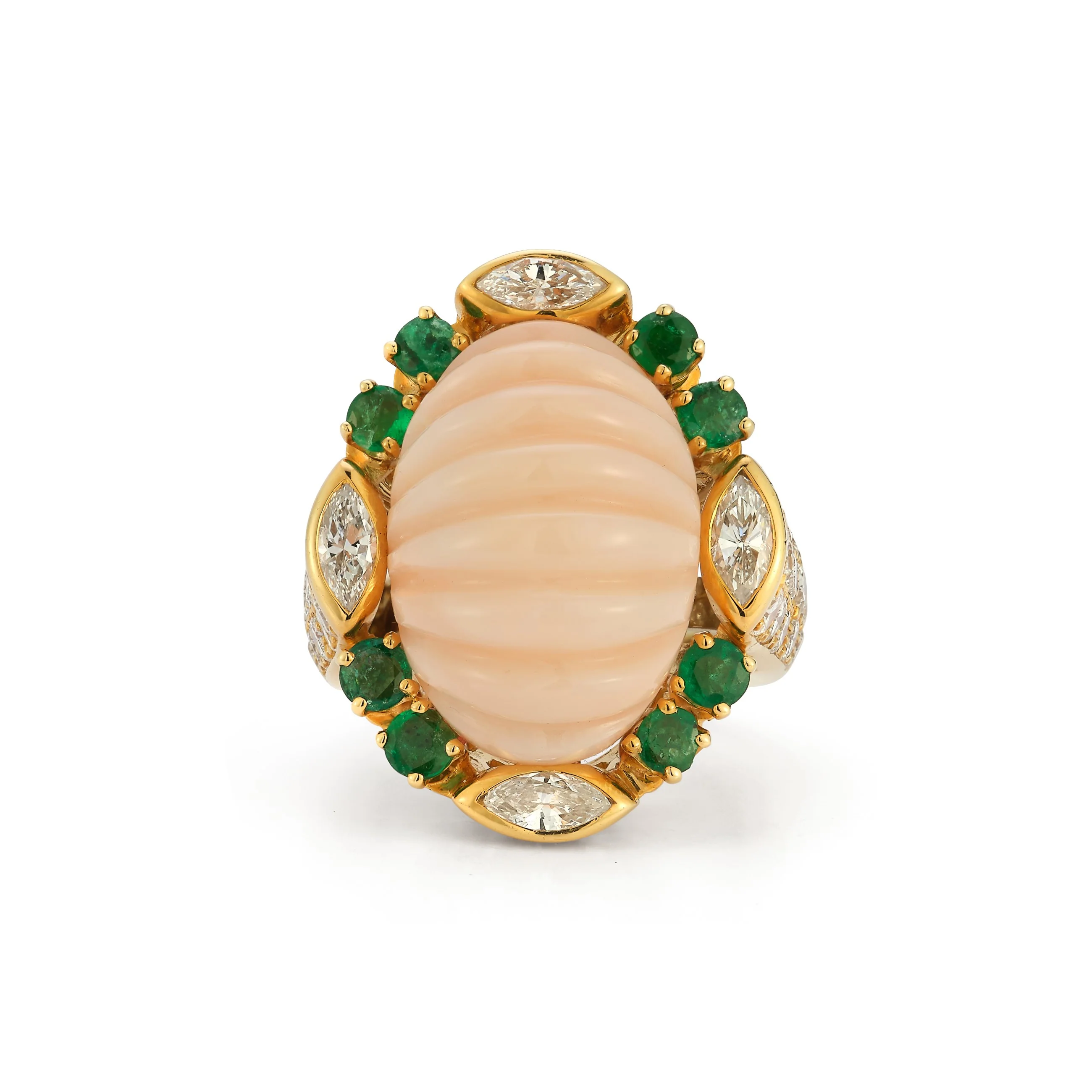David Webb Angel Skin Coral and Emerald Earrings and Ring Set - Image 4