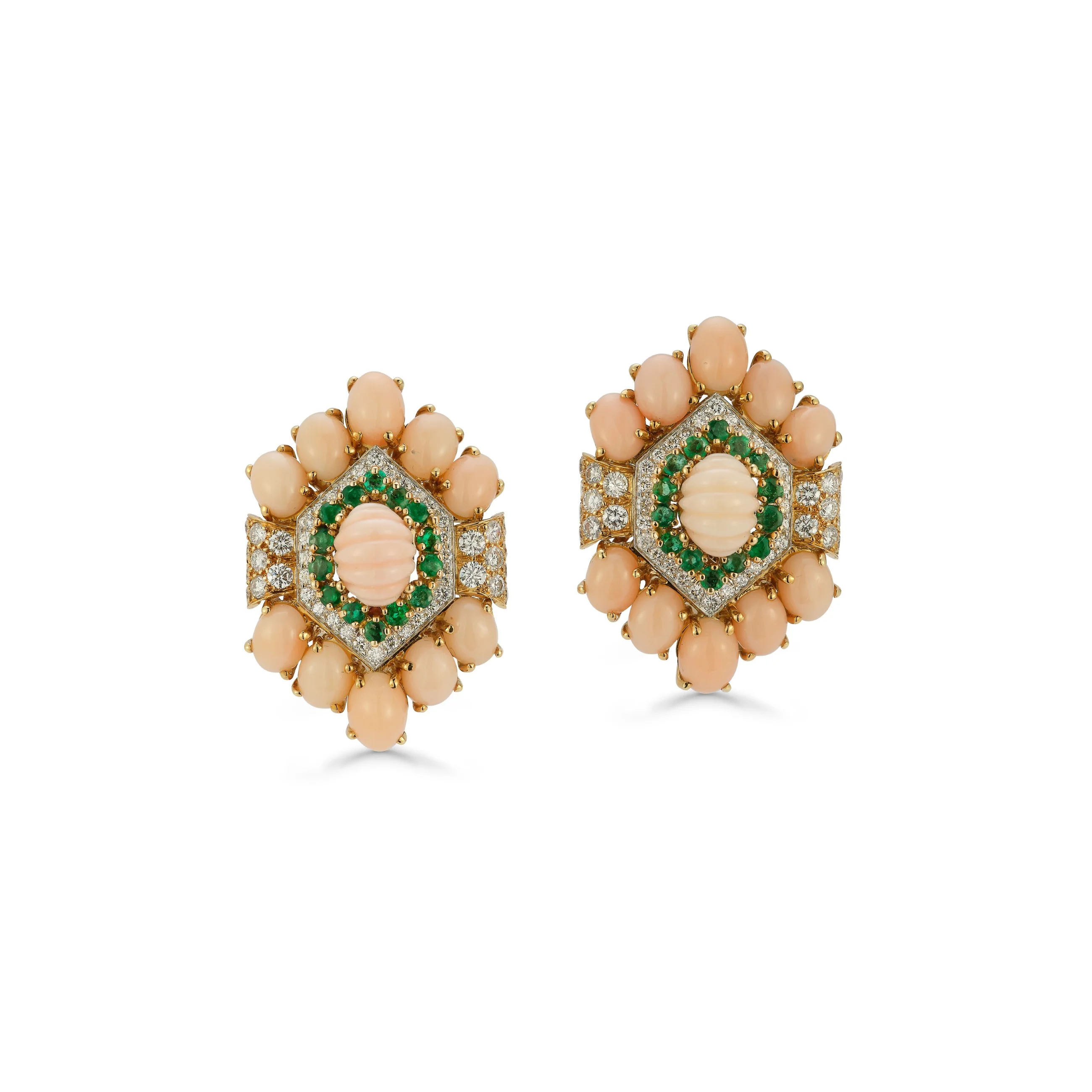 David Webb Angel Skin Coral and Emerald Earrings and Ring Set - Image 7
